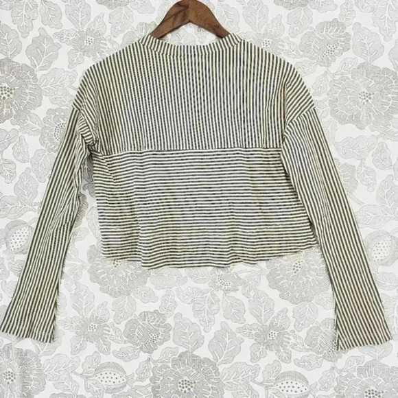 Free People Crewneck Henley‎ Crop Top striped Flare Sleeve Women's XS - Picture 2 of 7